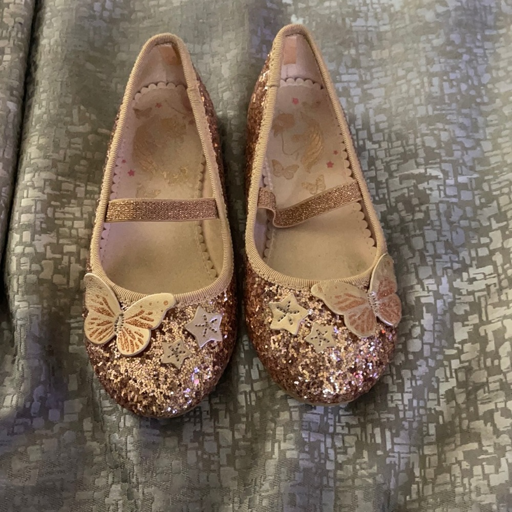 Dress shoes